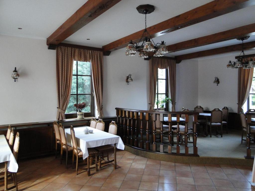 Villa Zerotin Penzion Bed & Breakfast Velke Losiny Exterior photo